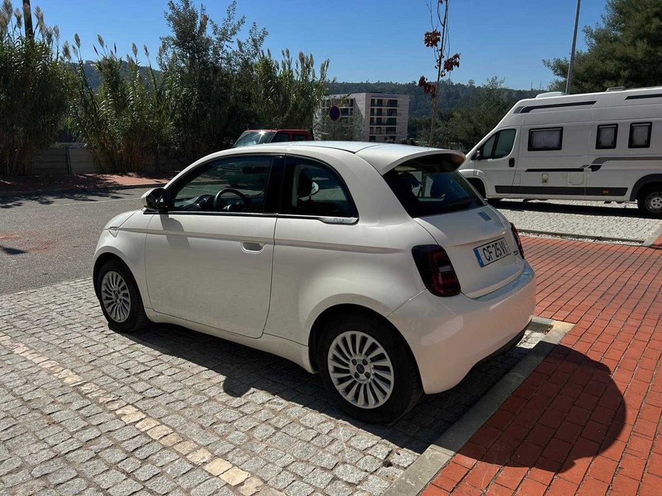 Fiat 500e 100% elétrico, versão de 23,8 kWh, em excelente estado geral/ muito económico foto 5