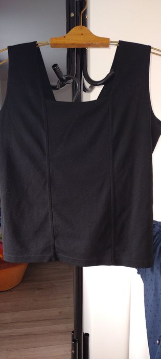 Czarny top GENEROUS rozm 42