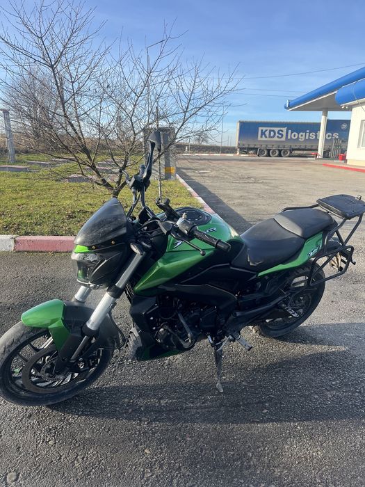 Bajaj Dominar 400 ug