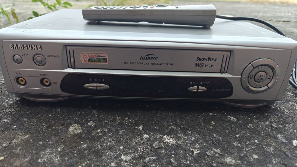 Magnetowid VHS Samsung showview sv-245g
