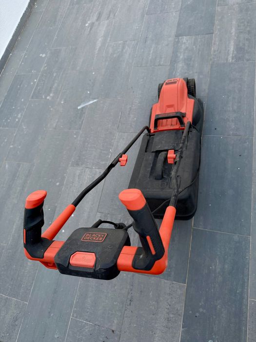 Corta-relvas BLACK+DECKER 32cm – Elétrico