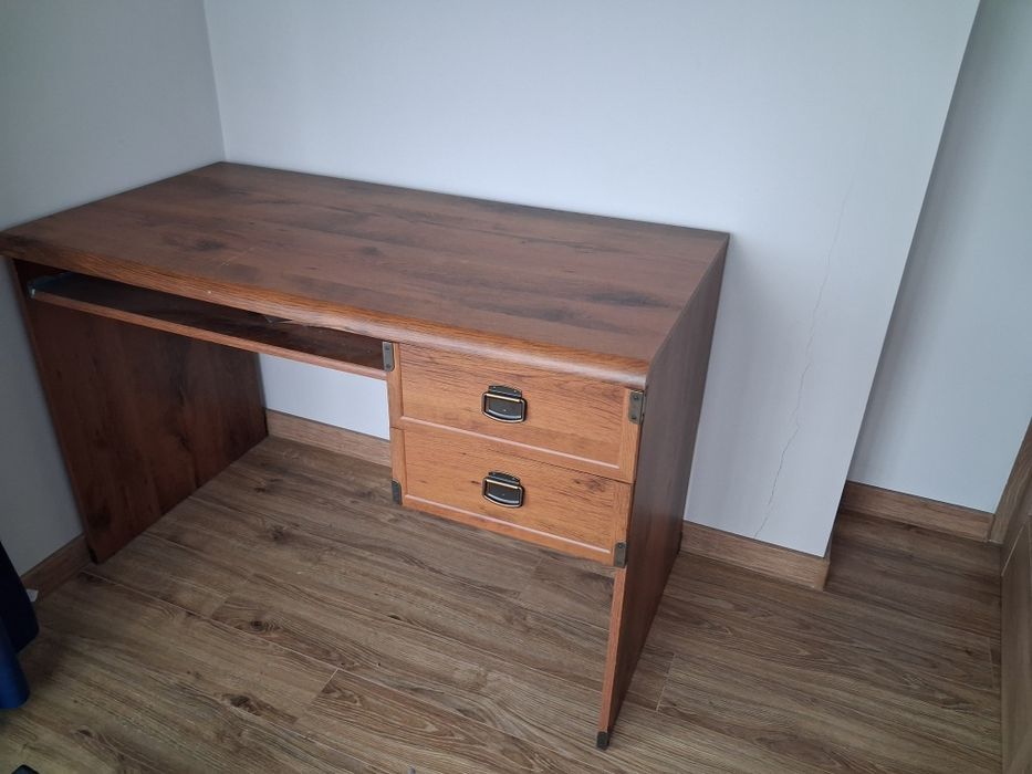 Sprzedam biurko w dobrym stanie