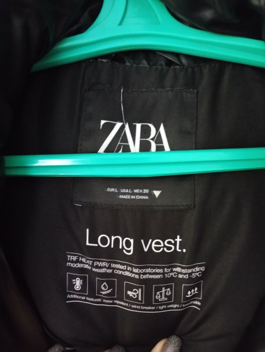 Чудова жіноча жилетка.  ZARA, оригінал