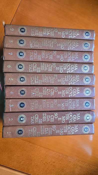 História da magia e do ocvltismo 9 volumes