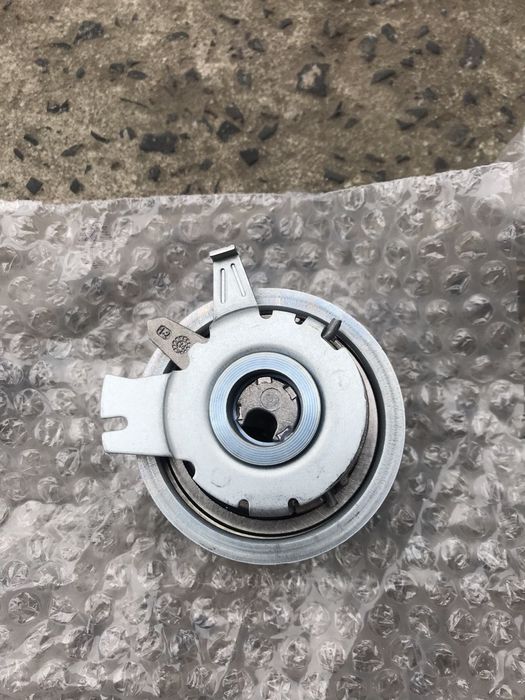 продам весь комплект помпу та ремень  ГРМ