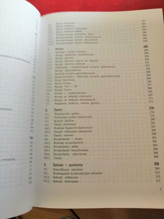 Domy Jednorodzinne - Konstruowanie i obliczanie