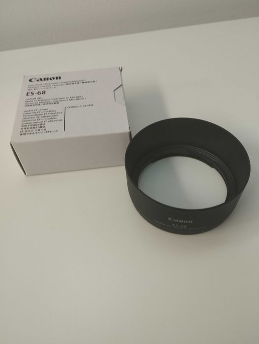 Canon EOS 77D EF-S 18–135mm IS USM Kit, com acessórios incluídos