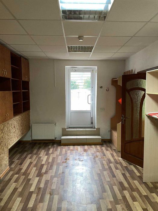 Продаж комерційного приміщення по вул. Олеся