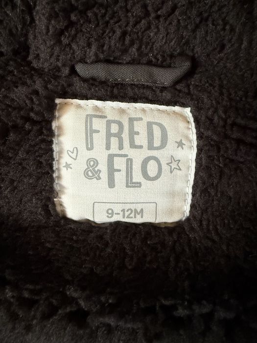 Жилетка , безрукавка дитяча F&F 9-12 міс тепла