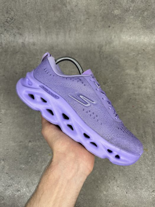 Buty Damskie Skechers Go Run Swirl Tech rozmiar 37.5