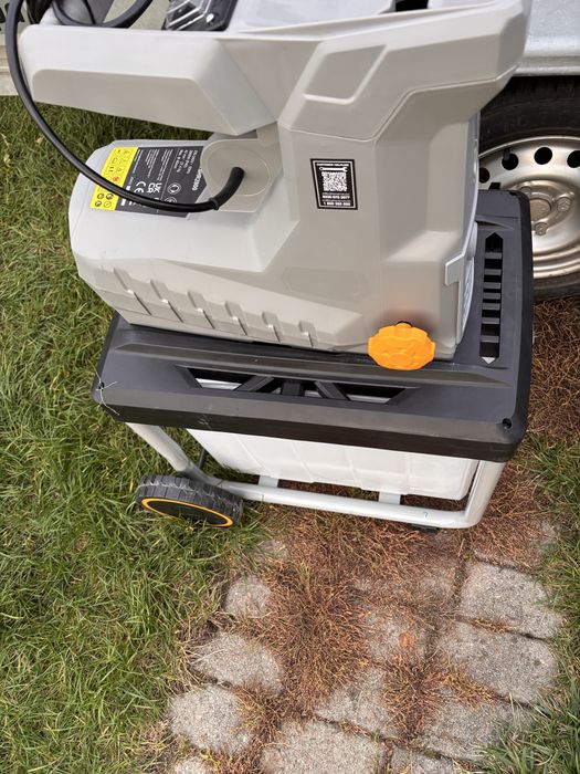 Rozgrabniacz do gałęzi Titan TTSHR2800