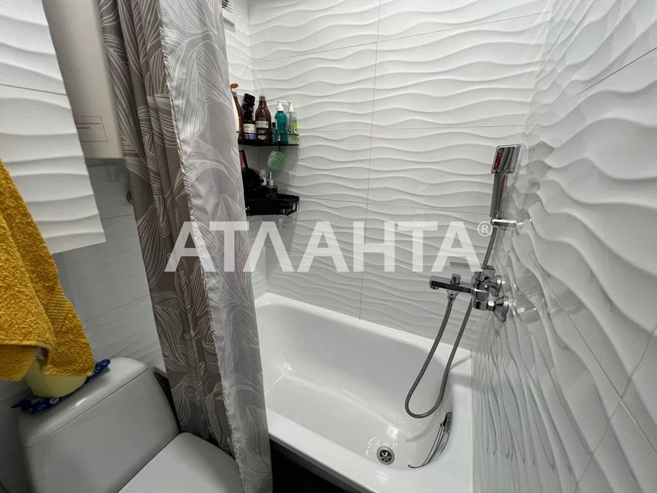 3 комн квартира возле Привоза