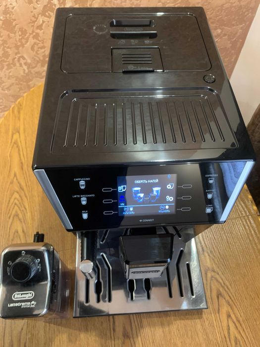 Кавоварка, Кавомашина Delonghi PrimaDonna CLASS ECAM 556.55 SB