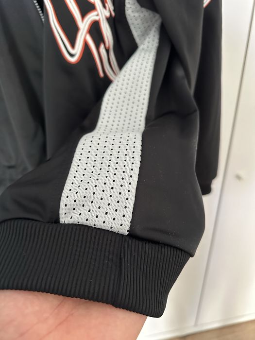 Basic line Bluza z kapturem graffiti