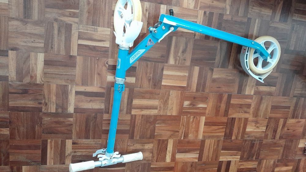 Trotinete travao de pé