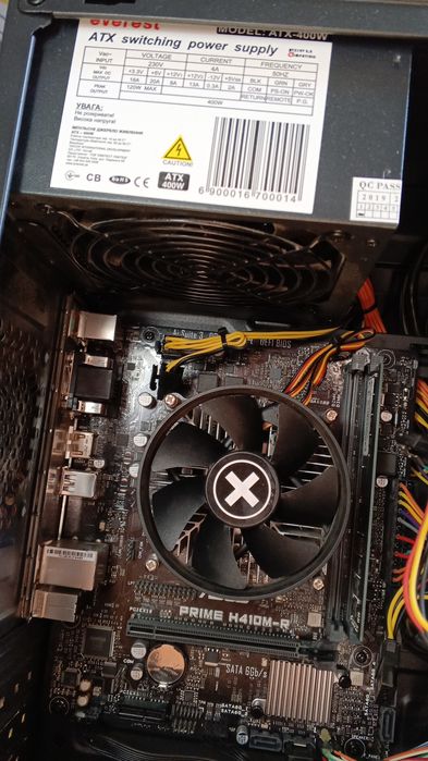 Быстрый ПК на сокете LGA1200 Intel 4.0GHz 8GB DDR4 SSD 256GB, Игровой комплект Intel 8 ядер 32GB
