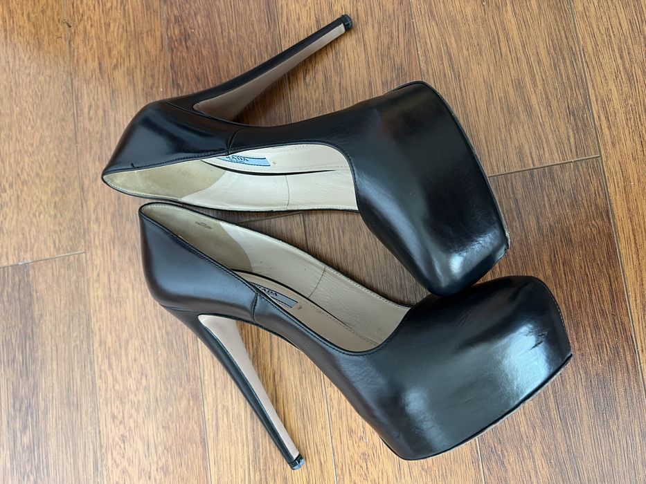 Туфлі Prada. Оригінал.