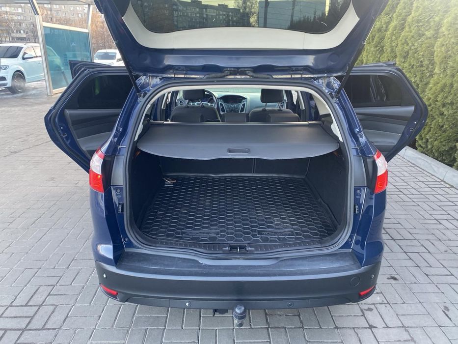 Форд фокус ! Не фарбований!!!