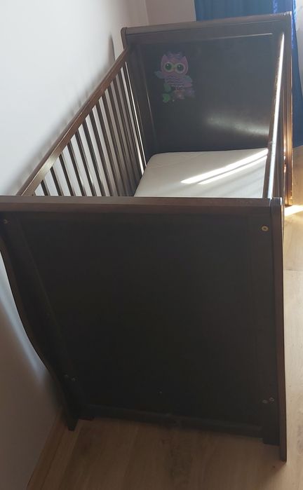 Łóżeczko dzieciece z materacem