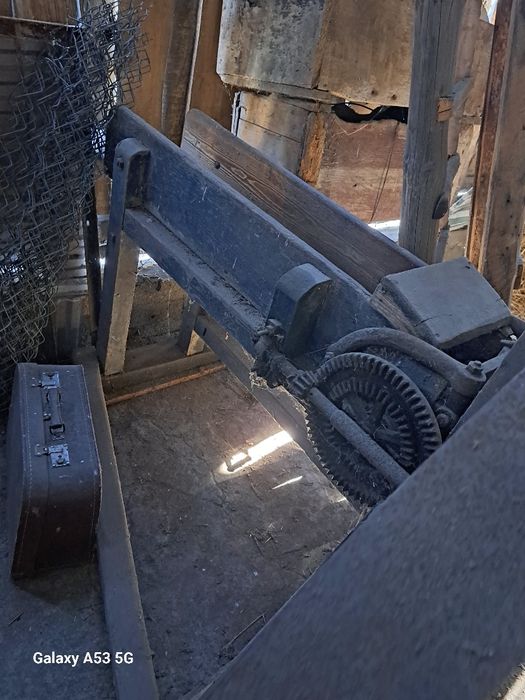 Sieczkarnia ręczna do słomy