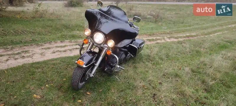 Harley-Davidson FLHTCU Ultra Classic Electra Glide FLHT 2002
Источник: