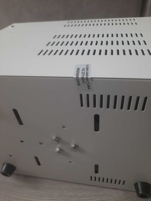 Інвертор Volt Polska SinusPro-2000E (1250/2000W)