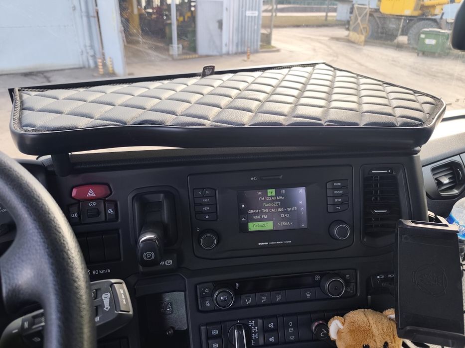 Półka Scania środkowa kokpit nowa