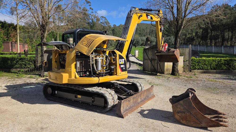 Mini Giratoria Caterpillar 803E2cr