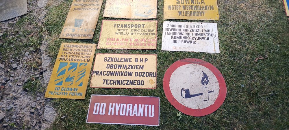Stare metalowe tablice PRL