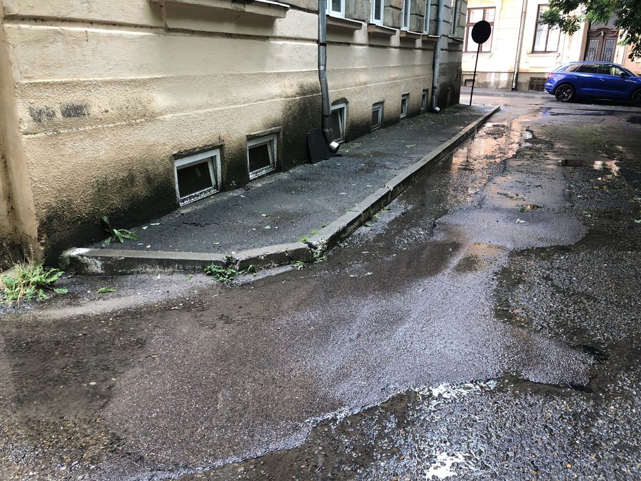 Приміщення, центр міста, Університецька, СПА 130кв. М Власник!