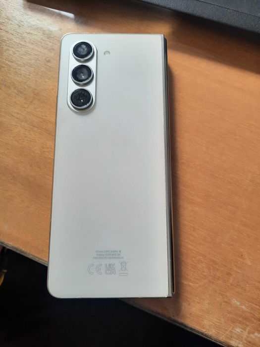 Samsung Galaxy Z Fold 5