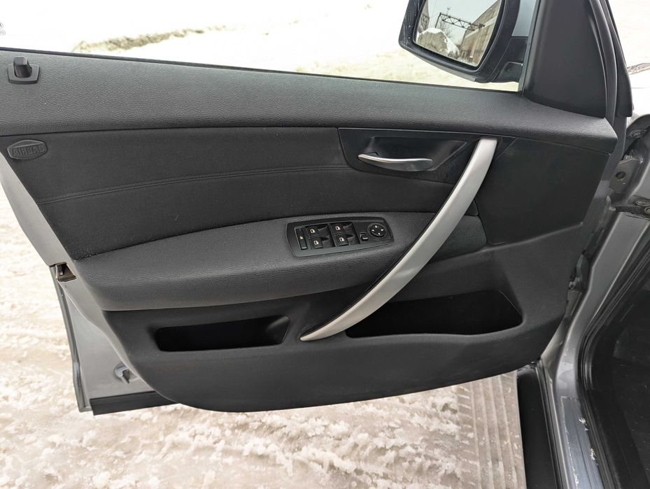 BMW X3 (E83) xDrive20i БМВ Х3 (Е83) 4WD 2.0 дизель