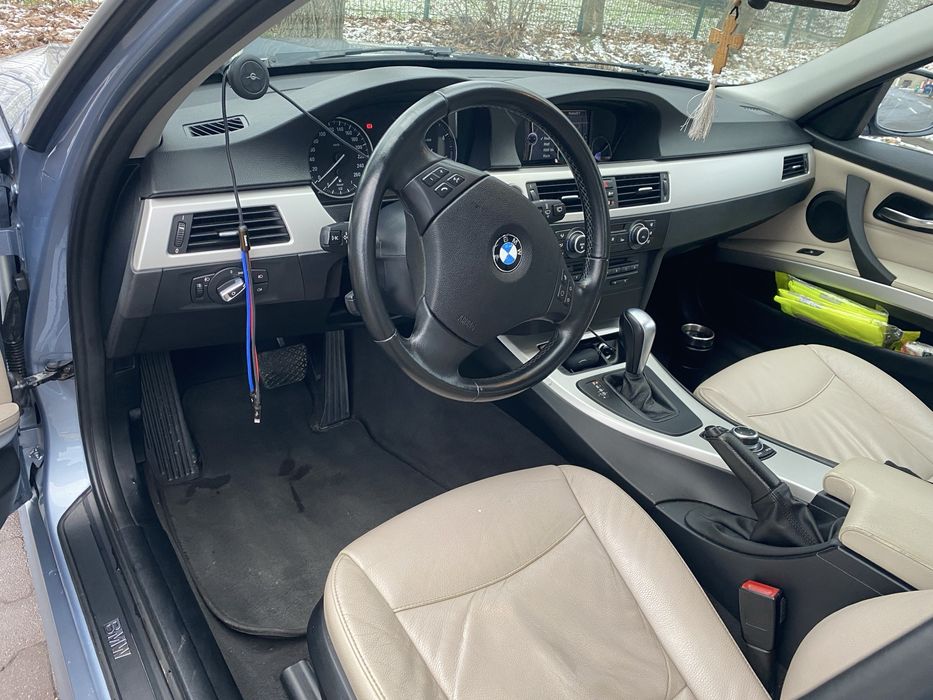 Продам BMW 318D E90