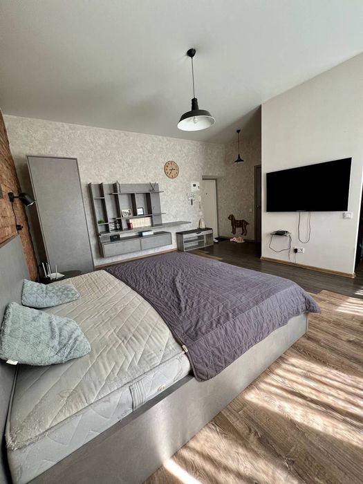 Продаж стильної студії на проспекті Миру