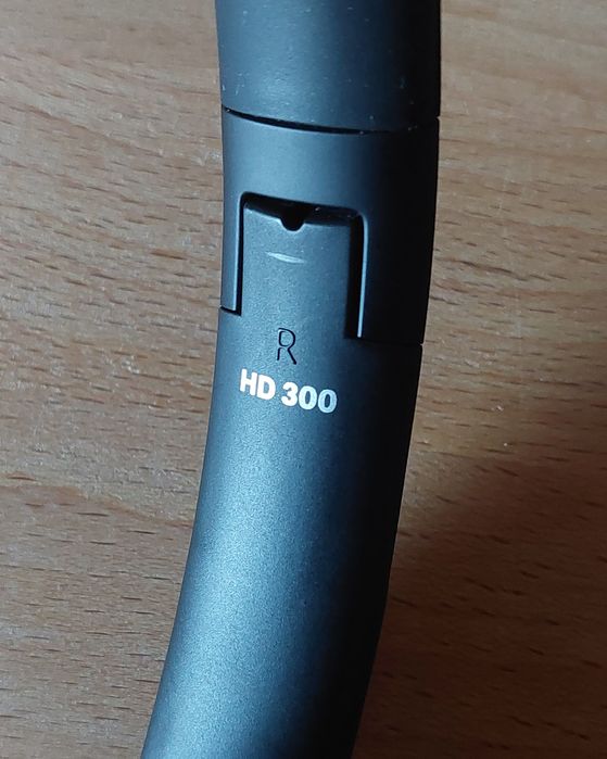 Auscultadores Sennheiser HD300