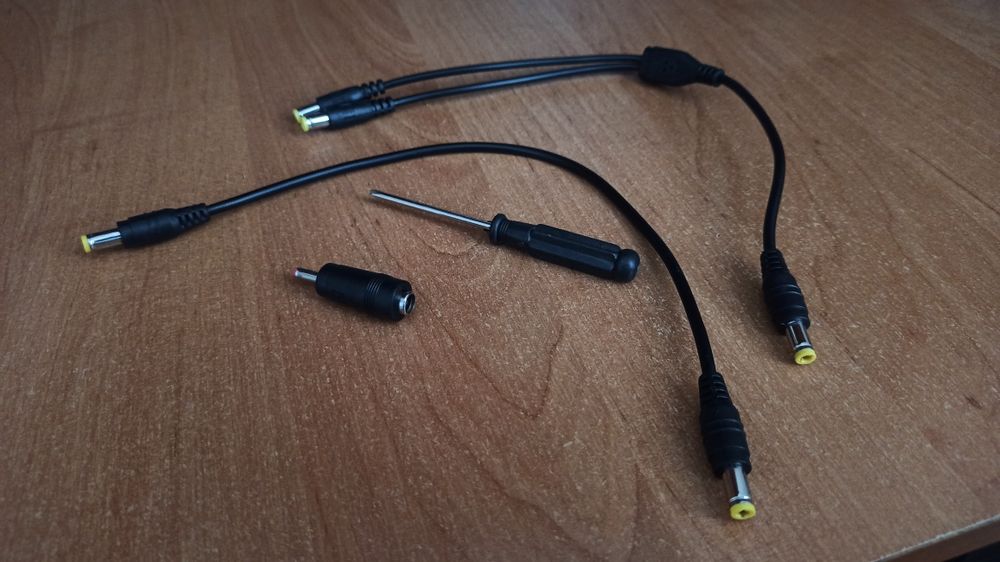 Безперебійник для інтернету + пауербанк.