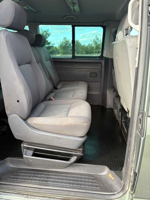 VW  T5 carawelle 9 miejsc 2.5tdi