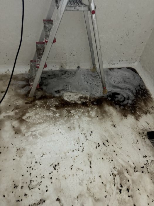 Limpeza e Dinsinfeção de cisternas