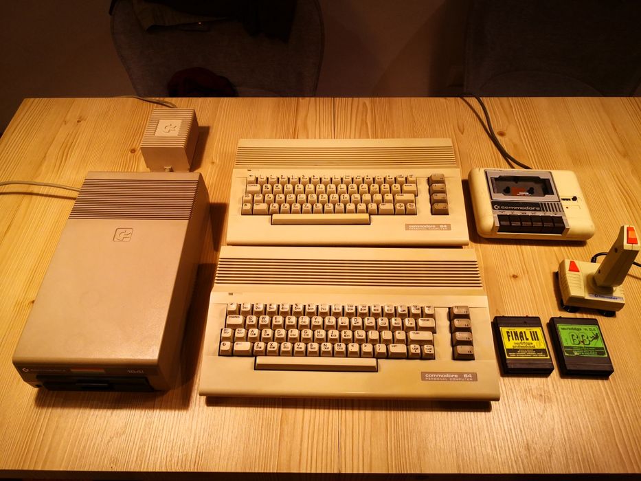 Zestaw Commodore C64C x2 + Stacja 1541 + Magnetofon + Final III +Black Box+4x Gry Oryginał LK Avalon - OCEAN