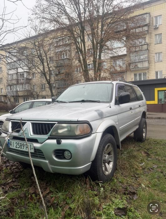 Джип Mitsubishi Pajero Sport