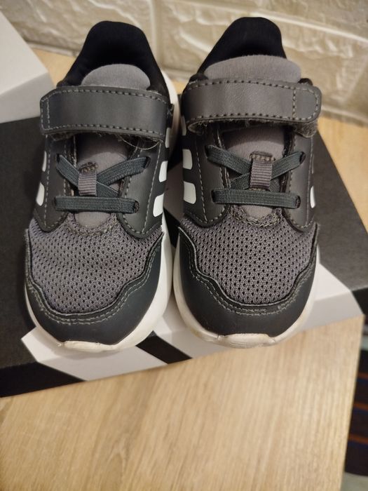 Дві пари дитячий кросівок Adidas 23р.