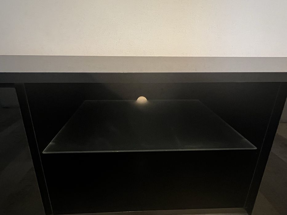 Czarna szafa rtv pod telewizor 140