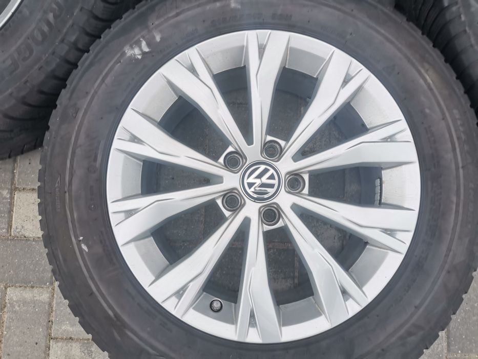 Felgi VW Tiguan Passat Golf Audi Skoda Seat 7Jx17H2 5x112 ET40 TPMS