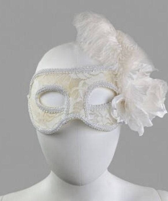 Продам гипюрову карнавальную маску