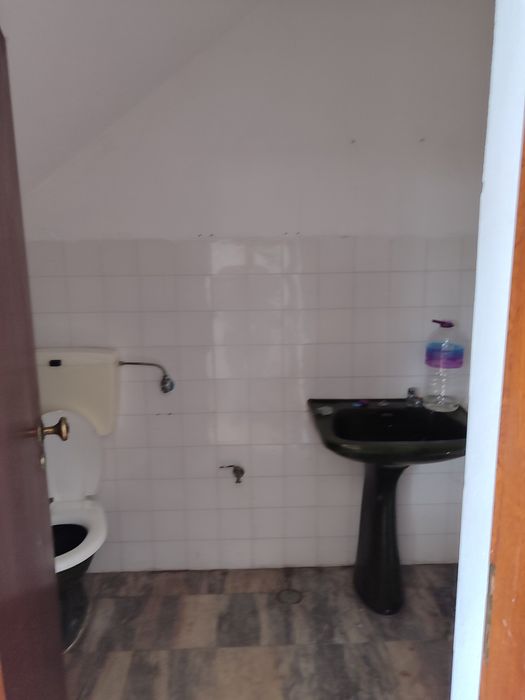 Arrendo Armazém na Malveira