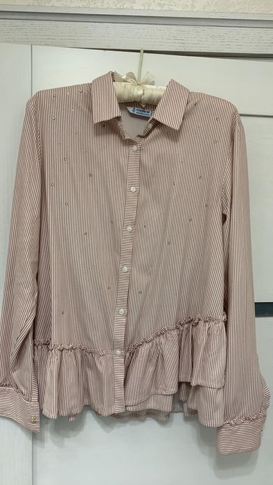 Продам блузу в полосочку для Девочки, фирма MAYORAL, рост 167 см, 18 л
