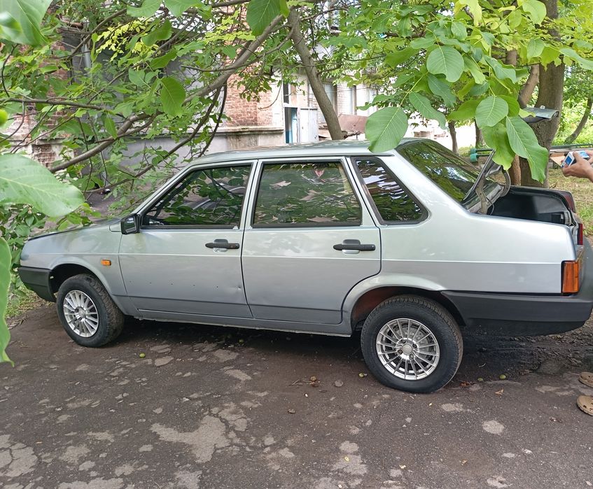 Продам ВАЗ 21099i