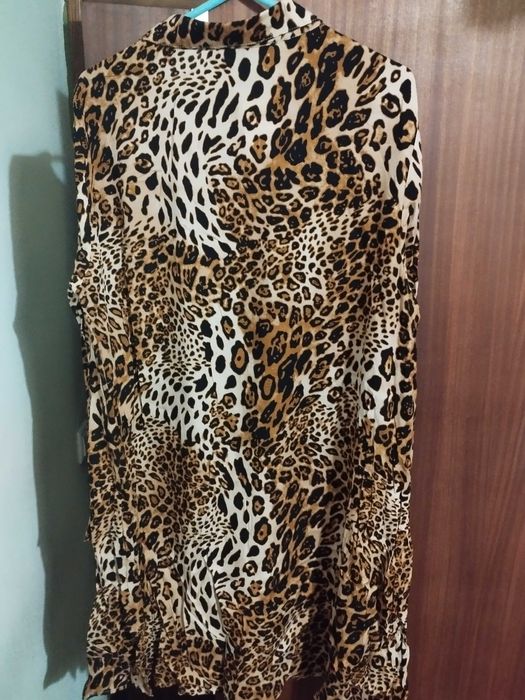 Camiseiro/Túnica padrão tigresa novo