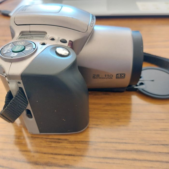 Máquina fotográfica Olympus