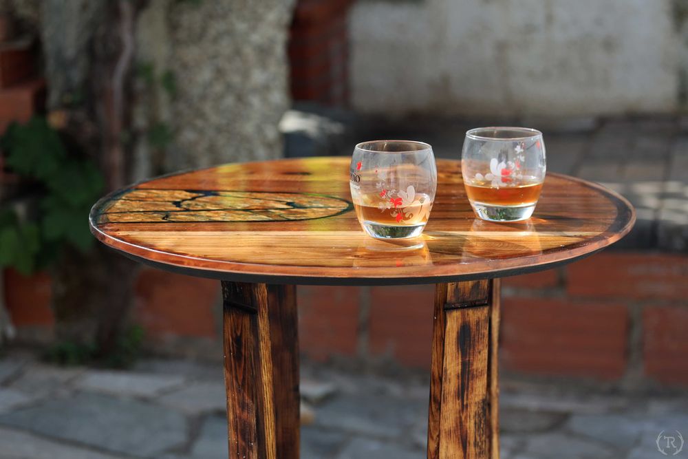 Mesa Artesanal em Carvalho de Barril Antigo e Pedra Xisto - Peça Única